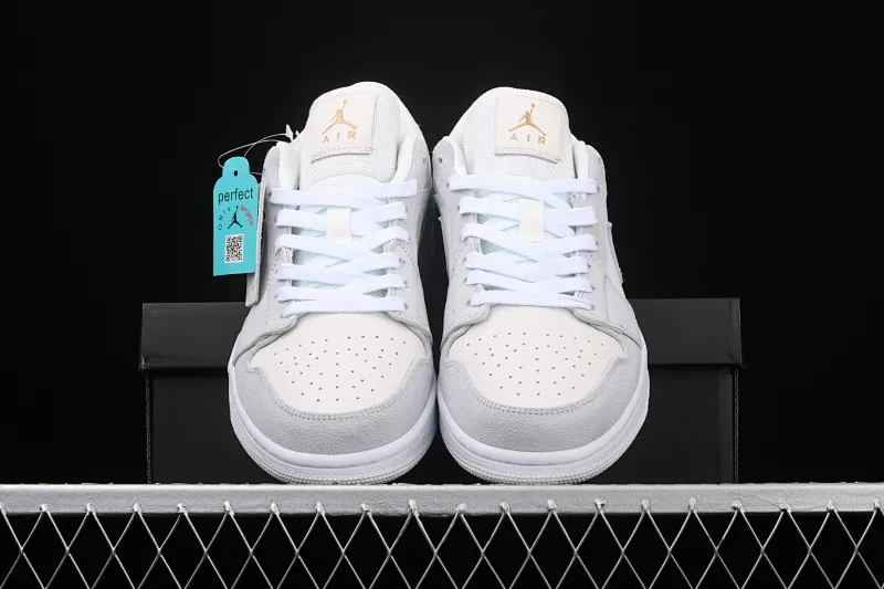 All Categories Air Jordan Jordan Series Basketball Shoes Air Jordan 1 Low New Version Air Jordan 1 Low AJ1 Joe 1 Low Top Leather Cultural and Leisure Sports Shoes CV3043-100